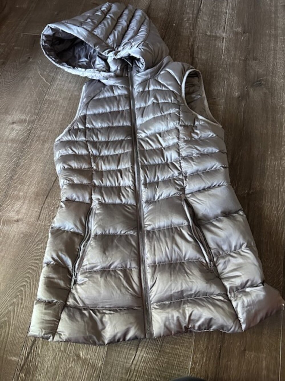 Lululemon size 4 brave the cold vest